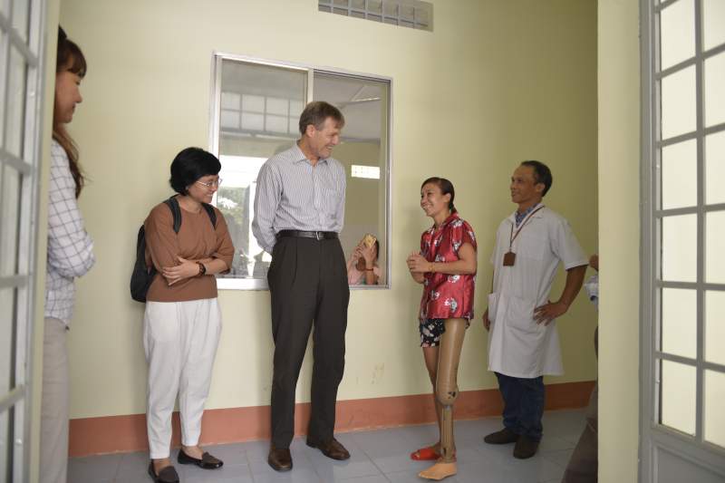 Figure 5: USAID Vietnam Mission Director Mike Green visited a new rehab unit that USAID supported with renovation, equipment, and training for practitioners